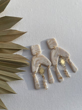 Load image into Gallery viewer, Desert Star Fresh Pearls Earrings