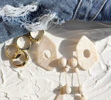 Load image into Gallery viewer, Earth Toned 3 way style Earrings